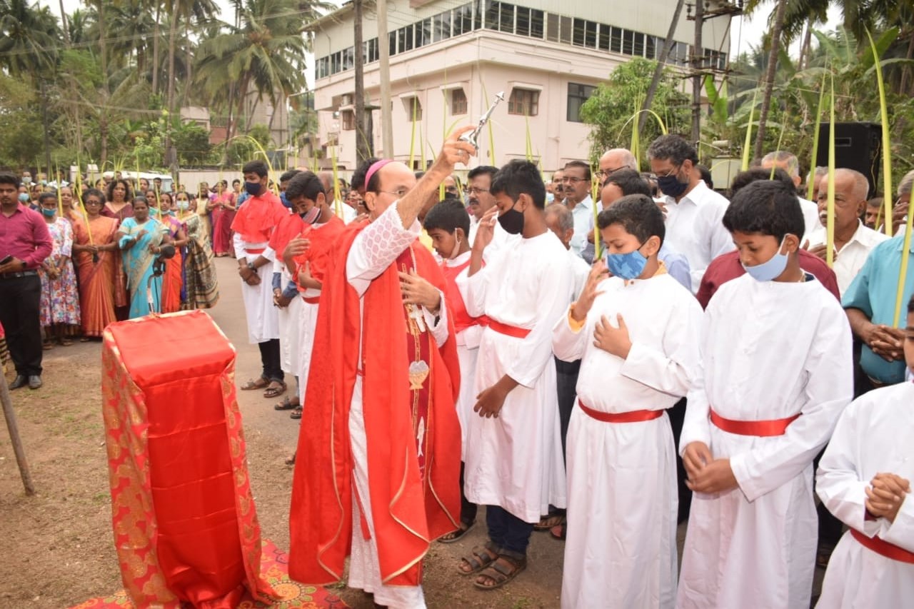 ಉಡುಪಿ ಜಿಲ್ಲಾದ್ಯಂತ ಕ್ರೈಸ್ತ ಬಾಂಧವರಿಂದ ಪಾಮ್ ಸಂಡೆ ಆಚರಣೆ