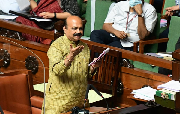 ಕಾಂಗ್ರೆಸ್ ಸರಕಾರದ ಯೋಜನೆಗಳು ಜನರ ಮನೆ ಬಾಗಿಲಿಗೆ ತಲುಪಿಲ್ಲ: ಸಿಎಂ ಬೊಮ್ಮಾಯಿ ಆರೋಪ