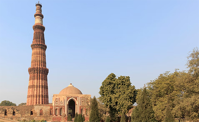 ಕುತುಬ್ ಮಿನಾರ್ ನಿಜವಾಗಿ ವಿಷ್ಣುಸ್ತಂಭ ಎಂದ ವಿಎಚ್‍ಪಿ ಮುಖಂಡ ವಿನೋದ್ ಬನ್ಸಲ್ !