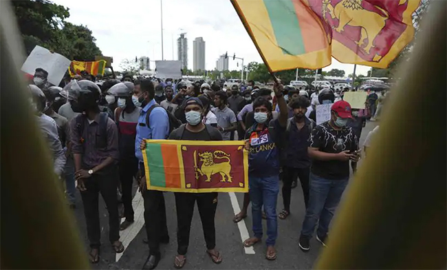 ಎಲ್ಲ ವಿದೇಶಿ ಸಾಲಗಳ ಮರುಪಾವತಿ ತನ್ನಿಂದ ಅಸಾಧ್ಯ ಎಂದು ಪ್ರಕಟಿಸಿದ ಶ್ರೀಲಂಕಾ