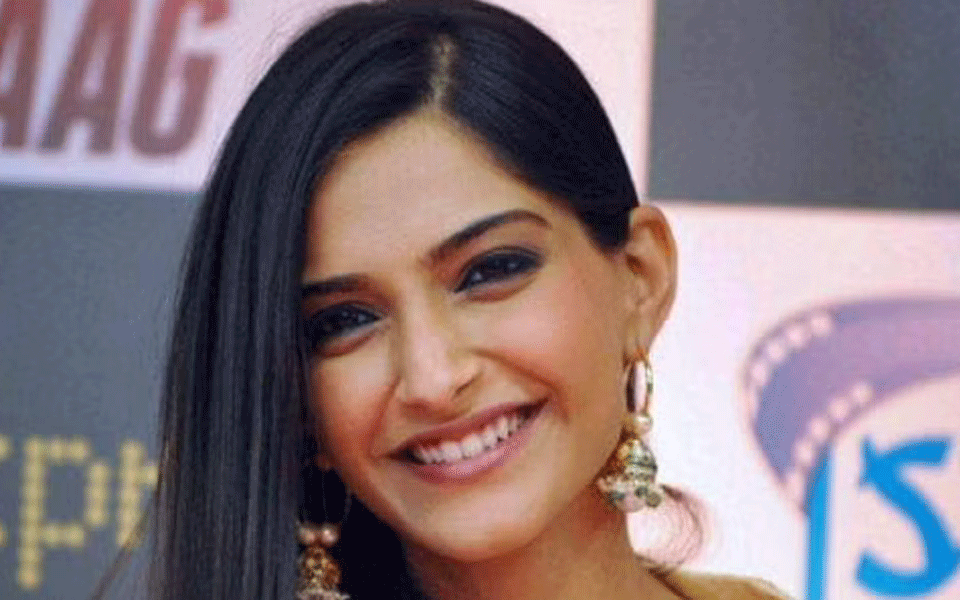 ಸೋನಂ ಕಪೂರ್ ನಿವಾಸದಲ್ಲಿ ಕಳ್ಳತನ ಪ್ರಕರಣ: ನಟಿ ನಿವಾಸದಲ್ಲಿ ಉದ್ಯೋಗದಲ್ಲಿದ್ದ ನರ್ಸ್, ಪತಿ ಬಂಧನ