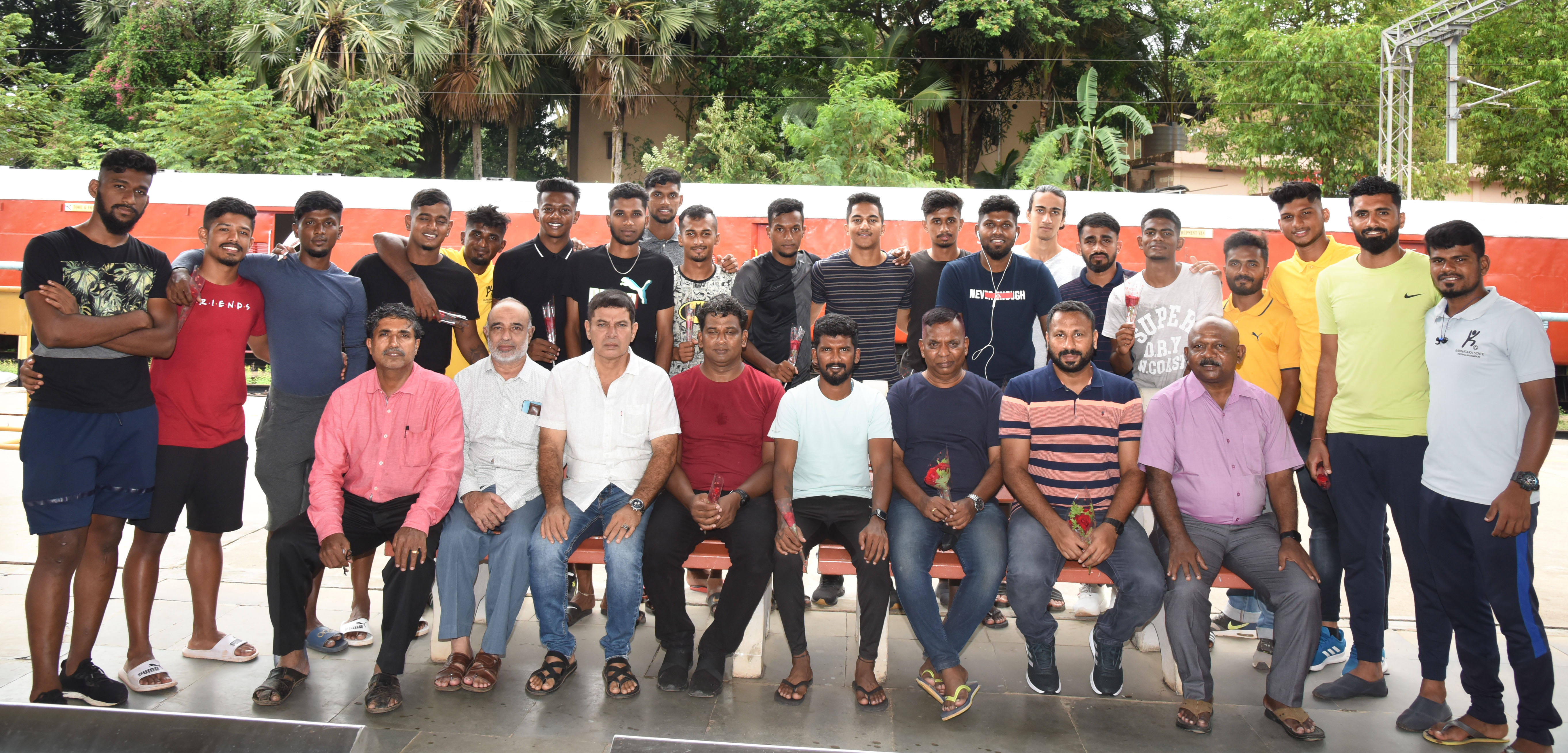 ಮಂಗಳೂರು: ರಾಜ್ಯ ಫುಟ್ಬಾಲ್ ತಂಡಕ್ಕೆ ಬೀಳ್ಕೊಡುಗೆ