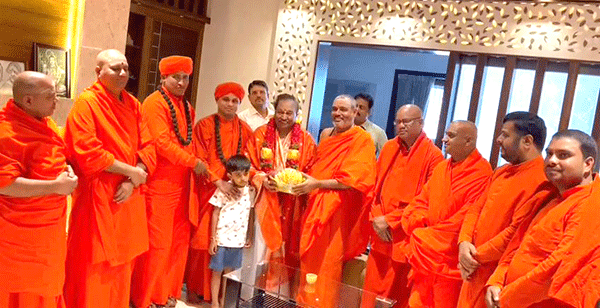 ಮಾಜಿ ಸಚಿವ ಈಶ್ವರಪ್ಪರನ್ನು ಭೇಟಿಯಾದ ಹಿಂದುಳಿದ ದಲಿತ ಮಠಾಧೀಶರ ಒಕ್ಕೂಟದ ನಿಯೋಗ