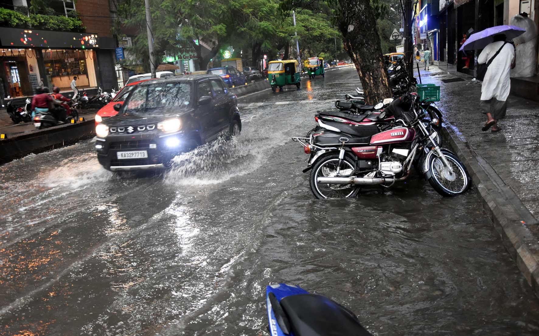 ಬೆಂಗಳೂರಿನಲ್ಲಿ ಸತತ ನಾಲ್ಕು ದಿನದಿಂದ ಗುಡುಗು ಸಹಿತ ಮಳೆ