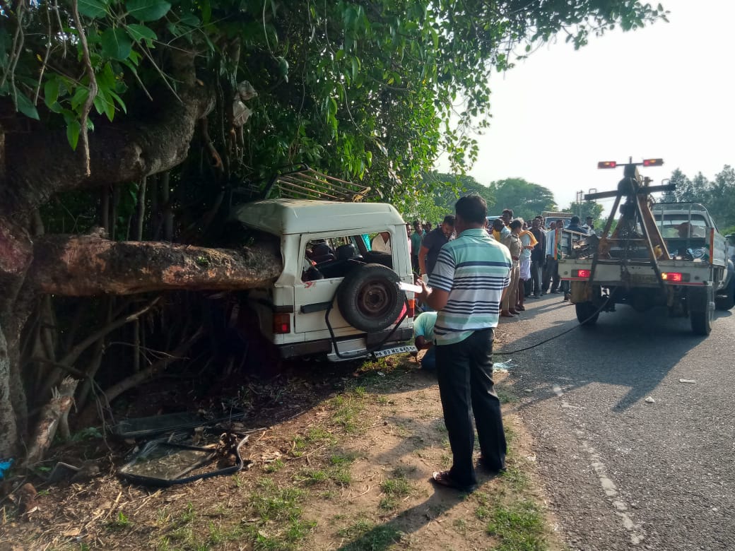 ಹುಣಸೂರು | ಭೀಕರ ಅಪಘಾತದಲ್ಲಿ ಸ್ಥಳದಲ್ಲೇ ಆರು ಮಂದಿ ಮೃತ್ಯು