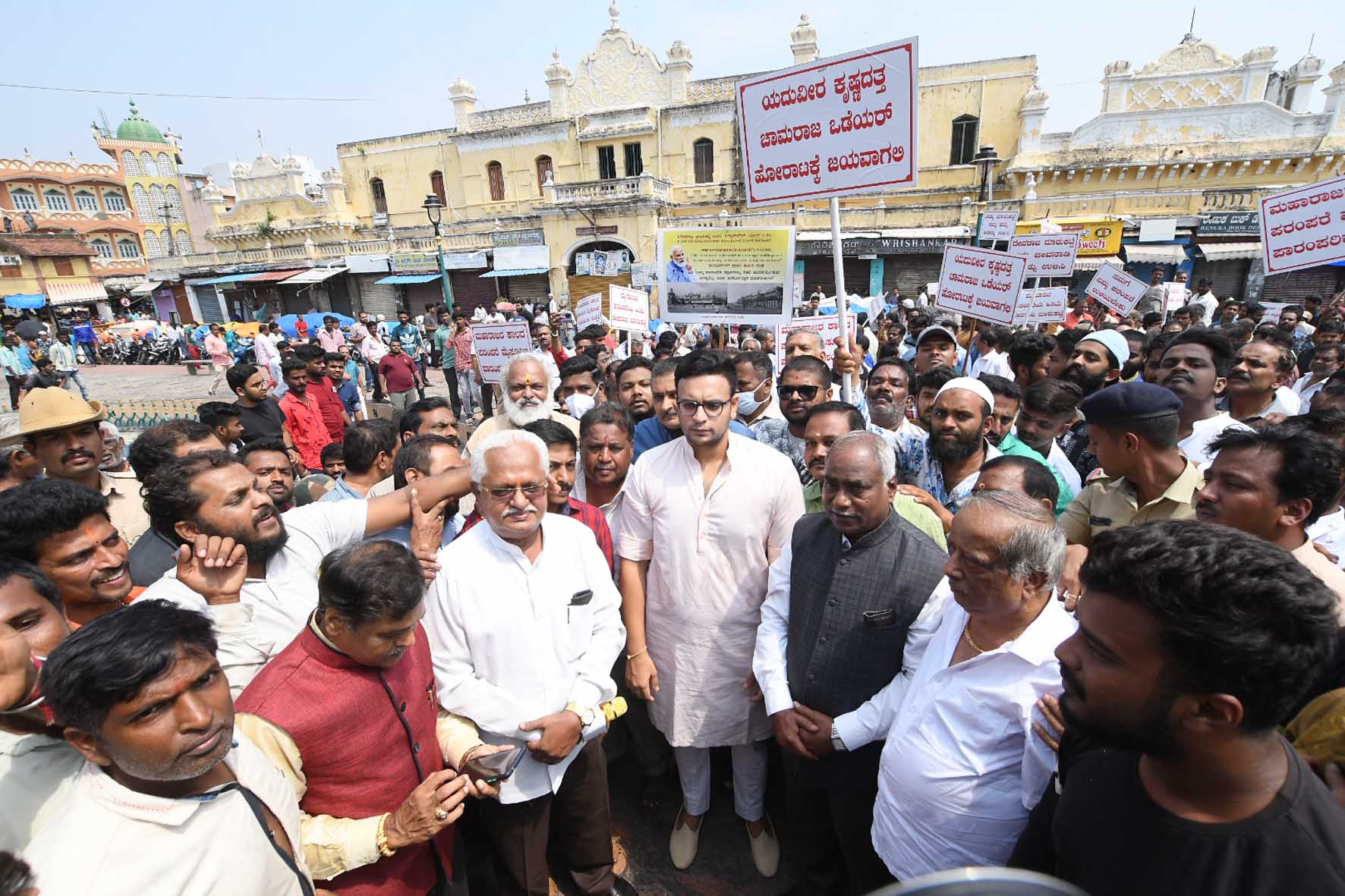 ಮುಂಬರುವ ಪೀಳಿಗೆ ಸಹ ಪಾರಂಪರಿಕ ಕಟ್ಟಡ ನೋಡುವಂತಾಗಬೇಕು: ಯದುವೀರ್ ಕೃಷ್ಣದತ್ತ ಒಡೆಯರ್