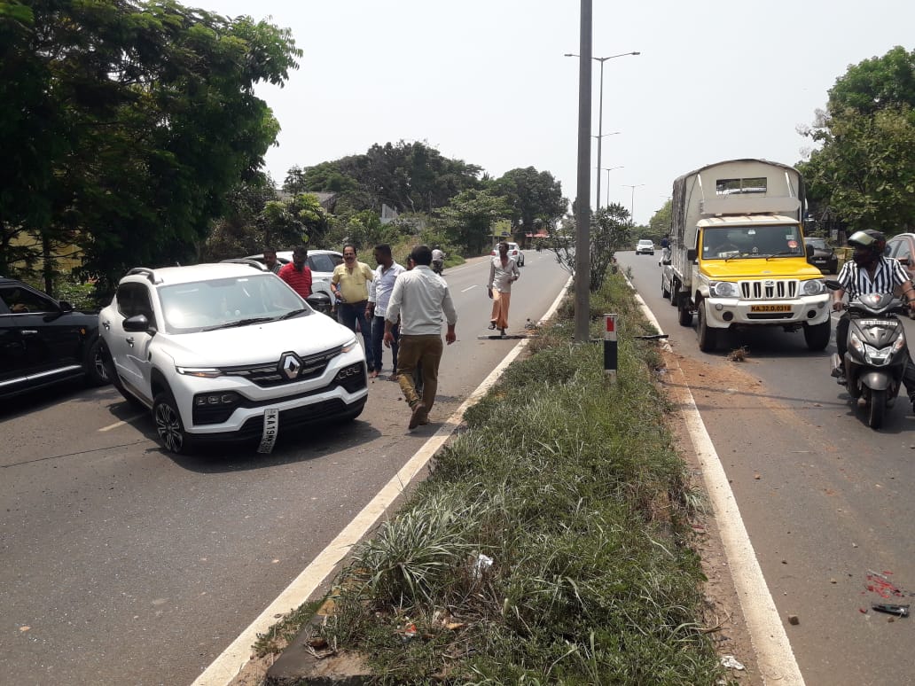 ಸುರತ್ಕಲ್: ಲಾರಿ ಢಿಕ್ಕಿ ಹೊಡೆದ ರಭಸಕ್ಕೆ ಡಿವೈಡರ್ ಹಾರಿದ ಕಾರು!
