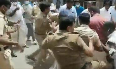 ಕೇರಳ: ಸಿಲ್ವರ್ ಲೈನ್‌ಗೆ ಸರ್ವೇ ಕಲ್ಲು ಹಾಕಲು ಪ್ರಯತ್ನ; ಪೊಲೀಸರು, ಪ್ರತಿಭಟನಕಾರರ ನಡುವೆ ಘರ್ಷಣೆ