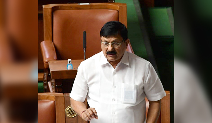 ನೀವು ದುರ್ಬಲ ಹೋಂ ಮಿನಿಸ್ಟರ್ ಅಂತ ನಮ್ಮ ಕಾರ್ಯಕರ್ತರೇ ಹೇಳ್ತಿದ್ದಾರೆ: ಸಚಿವ ಆರಗ ಜ್ಞಾನೇಂದ್ರ