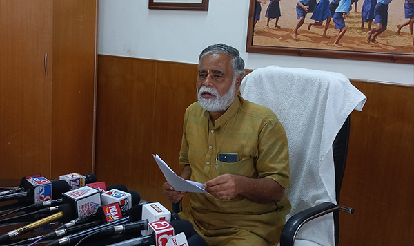 ಬೈಬಲ್ ಕಡ್ಡಾಯಗೊಳಿಸಿದ್ದಾರೆಂದು ಆರೋಪಿಸಿ ವಿವಾದ: ಕ್ಲಾರೆನ್ಸ್ ಶಾಲೆಗೆ ನೋಟಿಸ್ ನೀಡಲು ಸಚಿವ ಬಿ.ಸಿ ನಾಗೇಶ್ ಸೂಚನೆ