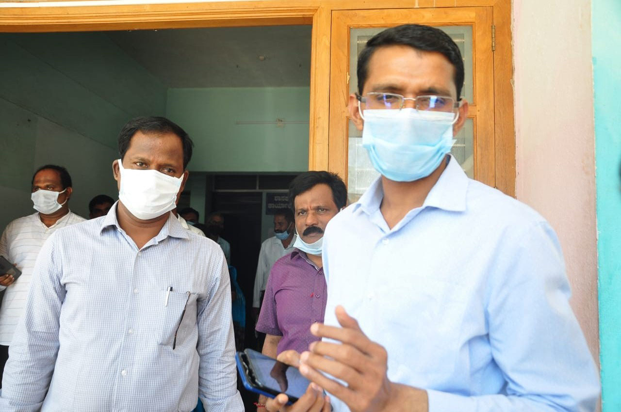 ಉಡುಪಿ ಜಿಲ್ಲೆಯಲ್ಲಿ ಮಾಸ್ಕ್ ಧಾರಣೆ, ಸುರಕ್ಷಿತ ಅಂತರ ಪಾಲನೆ ಮಾಡಬೇಕು : ಡಿಸಿ ಕೂರ್ಮಾರಾವ್