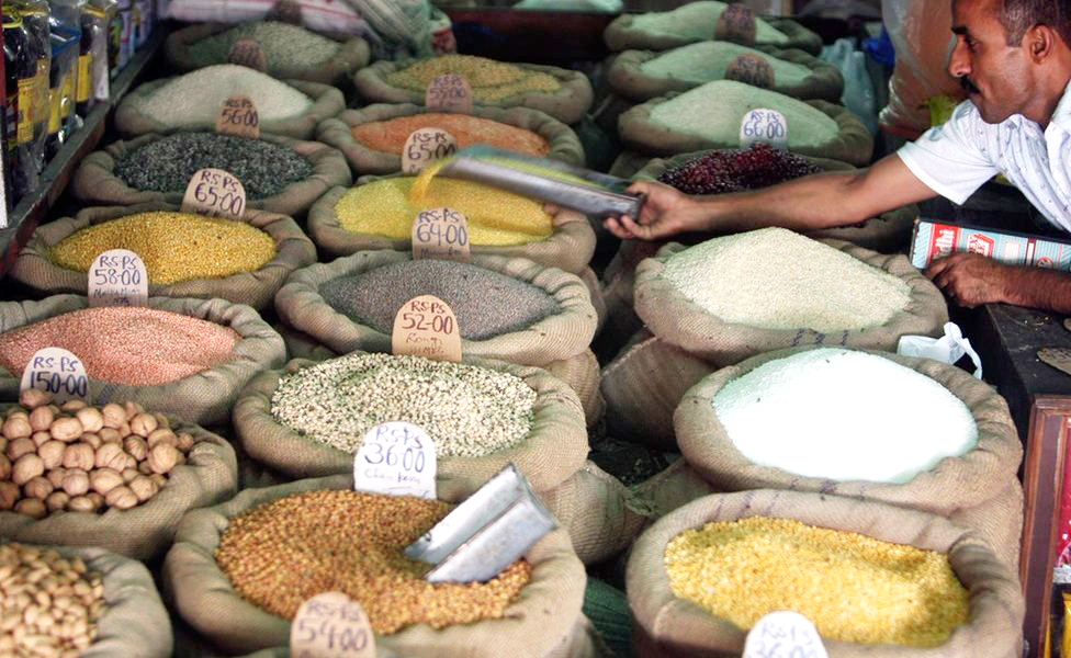 ಬಡವರ ‘ಬೇಳೆಕಾಳು’ಗಳಿಂದ ಬೇಳೆ ಬೇಯಿಸಿದವರು