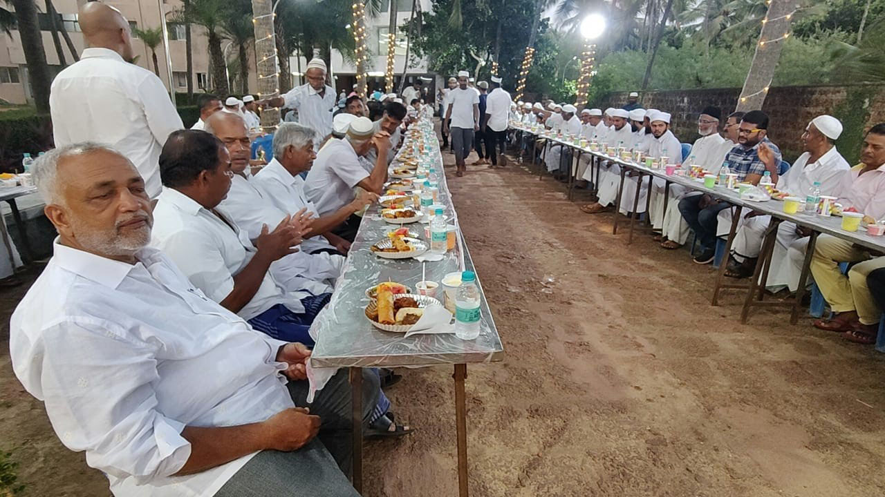 ಕೋಡಿ ಕೋಟೆ ಮಸೀದಿಯಲ್ಲಿ ಸೌಹಾರ್ದ ಇಫ್ತಾರ್ ಕೂಟ