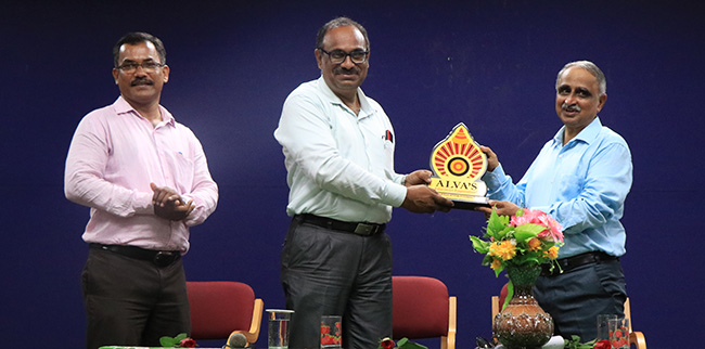 ಶಿಕ್ಷಣ ಸಂಸ್ಥೆಗಳಲ್ಲಿ ಸಮರ್ಪಕವಾದ ದತ್ತಾಂಶ ಸಂಗ್ರಹದ ನಿರ್ವಹಣೆ ಅಗತ್ಯ : ಡಾ. ಕೆ.ಆರ್ ಚಂದ್ರಶೇಖರ್