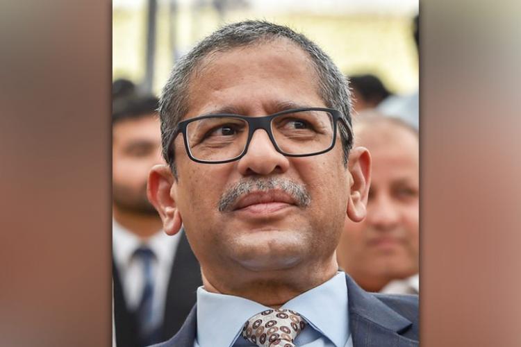 ಎಲ್ಲ ವಿಷಯಗಳನ್ನು ಸುಪ್ರೀಂ ಕೋರ್ಟ್ ಕೈಗೆತ್ತಿಕೊಳ್ಳುವುದಾದರೆ, ಲೋಕಸಭೆ, ರಾಜ್ಯಸಭೆಗಳಿಗೆ ಏನು ಕೆಲಸ: ಸಿಜೆಐ ಪ್ರಶ್ನೆ