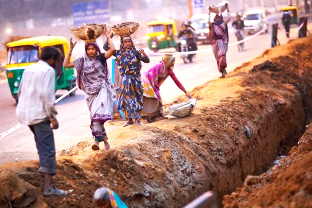ಸಂಘಟಿತ ಕಾರ್ಮಿಕರ ದೃಷ್ಟಿಕೋನ ಬದಲಾಗಬೇಕಿದೆ ಸಂಘಟಿತ ಕಾರ್ಮಿಕರ ದೃಷ್ಟಿಕೋನ ಬದಲಾಗಬೇಕಿದೆ