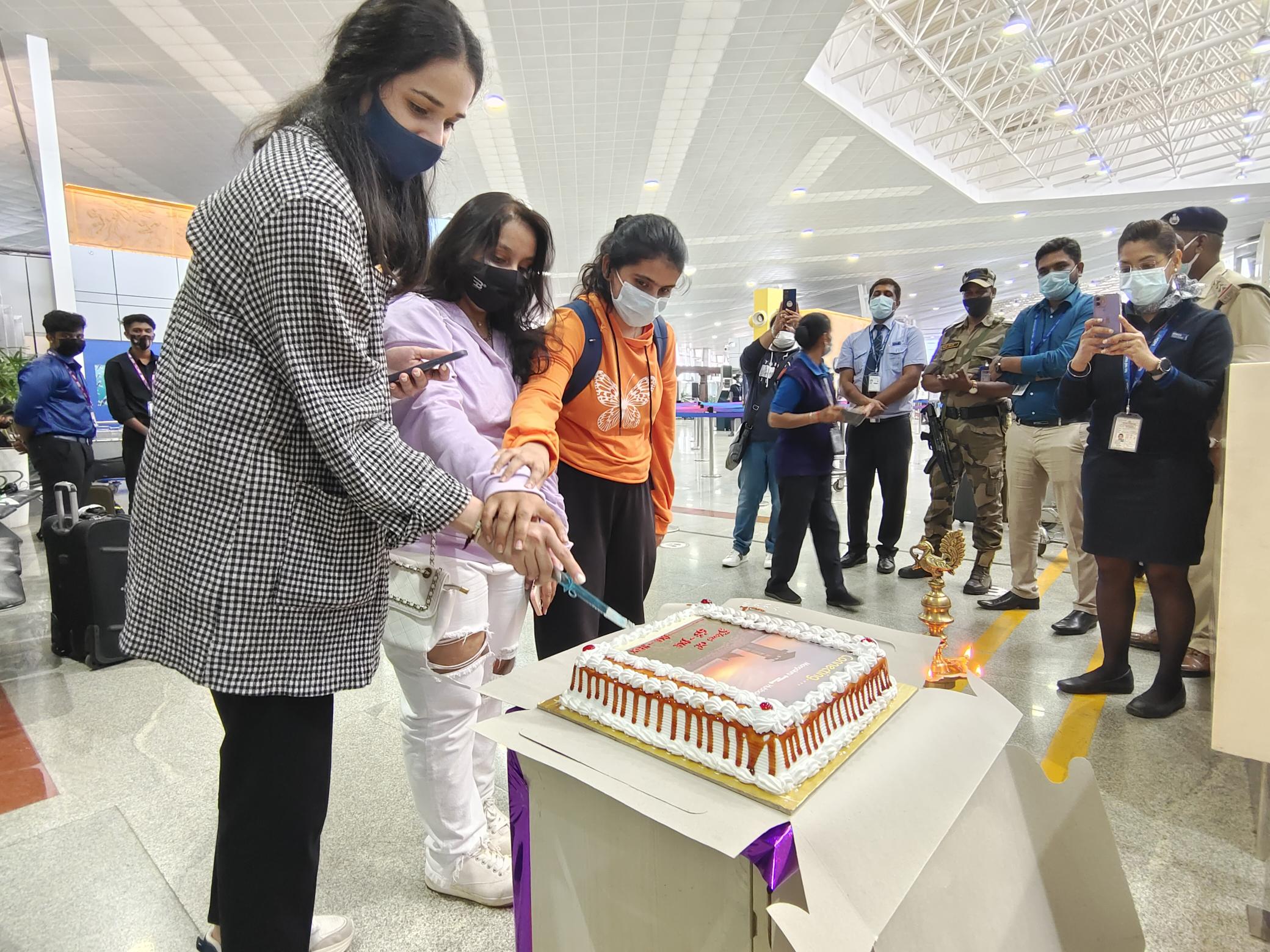 ಮಂಗಳೂರು-ಹುಬ್ಬಳ್ಳಿ ನಡುವೆ ವಿಮಾನ ಸಂಚಾರಕ್ಕೆ ಚಾಲನೆ