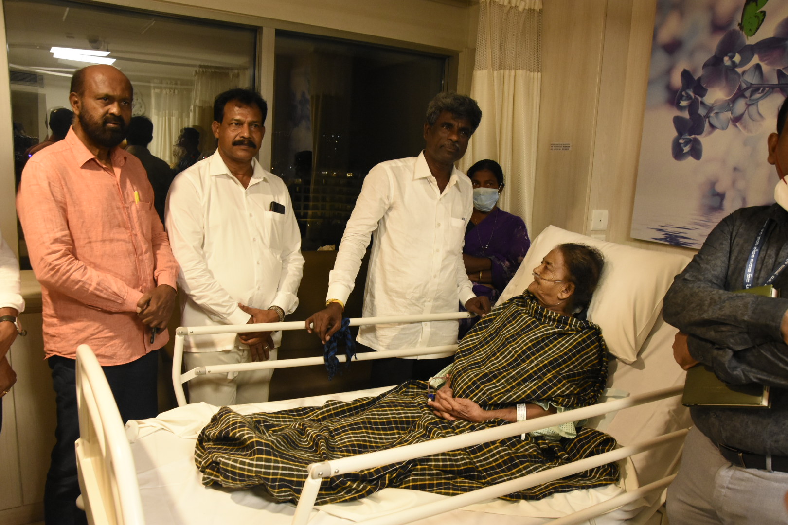 ಪದ್ಮಶ್ರೀ ಪುರಸ್ಕೃತ ಸುಕ್ರಿ ಬೊಮ್ಮಗೌಡರ ಆಸ್ಪತ್ರೆಯ ಖರ್ಚು ಸರ್ಕಾರದಿಂದ ಪಾವತಿ: ಕೋಟ ಶ್ರೀನಿವಾಸ ಪೂಜಾರಿ