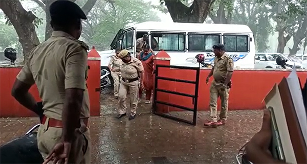 ನಕ್ಸಲ್‌ ಚಟುವಟಿಕೆಯಲ್ಲಿ ಗುರುತಿಸಿಕೊಂಡಿದ್ದ ಆರೋಪ; ಕೃಷ್ಣಮೂರ್ತಿ, ಸಾವಿತ್ರಿ ಪೊಲೀಸ್ ಕಸ್ಟಡಿಗೆ