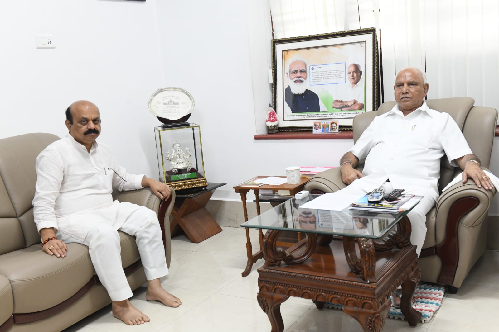 ಯಡಿಯೂರಪ್ಪರನ್ನು ಭೇಟಿಯಾದ ಸಿಎಂ ಬೊಮ್ಮಾಯಿ