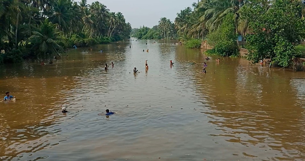 ಸುರತ್ಕಲ್: ಖಂಡಿಗೆ ಆಯನ ನಿಮಿತ್ತ ಮೀನು ಹಿಡಿಯುವ ಜಾತ್ರೆ