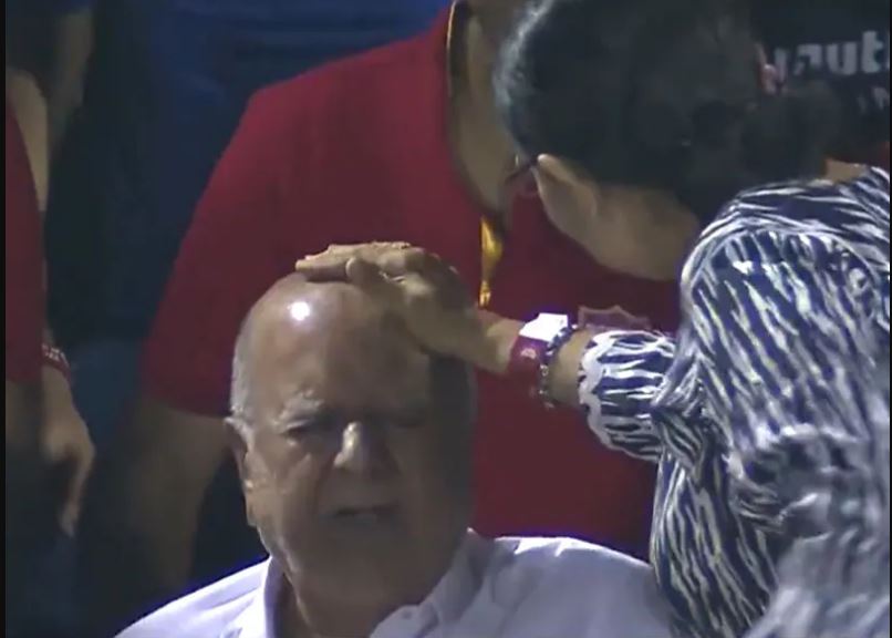 ಐಪಿಎಲ್: ರಜತ್ ಪಾಟಿದಾರ್ ಸಿಕ್ಸರ್‌ನತ್ತ ಸಿಡಿಸಿದ ಚೆಂಡು ಬಡಿದು  ಹಿರಿಯ ಕ್ರಿಕೆಟ್ ಅಭಿಮಾನಿಗೆ ಗಾಯ