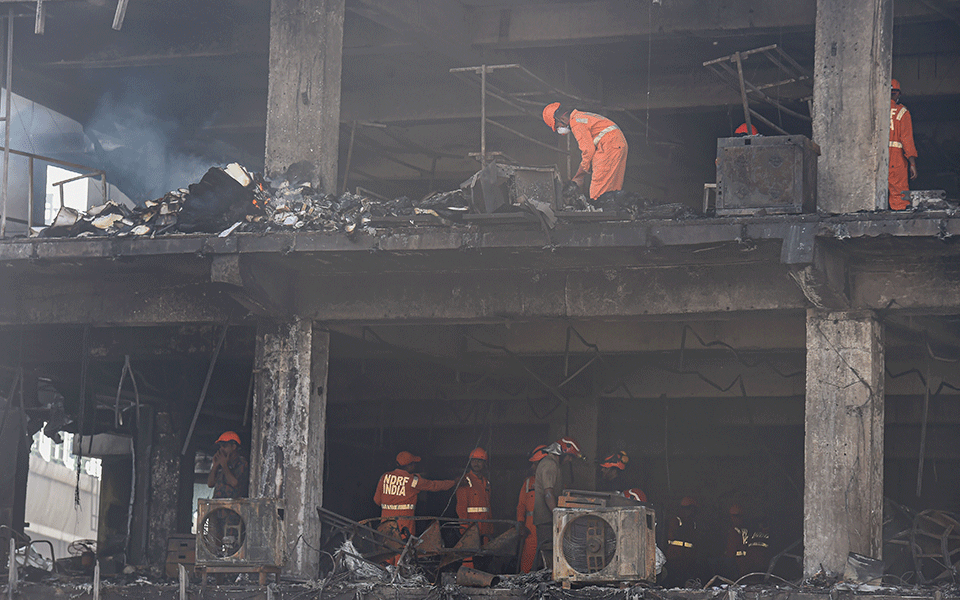 ದಿಲ್ಲಿ ಅಗ್ನಿ ದುರಂತ 29 ಮಂದಿ ನಾಪತ್ತೆ, ಸಾವಿನ ಸಂಖ್ಯೆ ಇನ್ನಷ್ಟು ಏರಿಕೆಯಾಗುವ ಸಾಧ್ಯತೆ