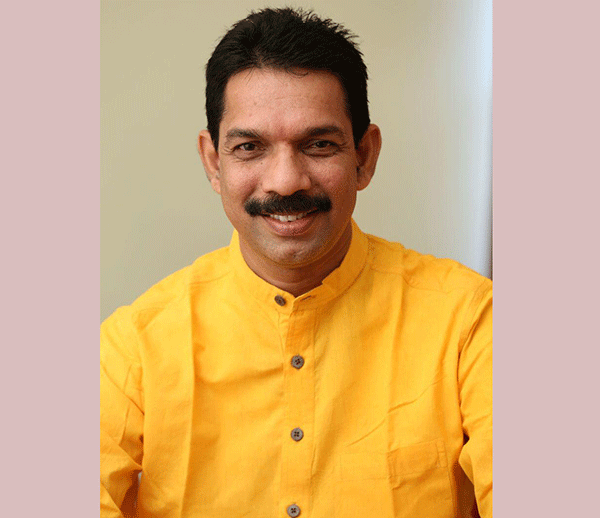 ಸಂಸದ ನಳಿನ್ ತಾಯಿ ಖಾತೆಗೆ ಸರಕಾರದಿಂದ ಹೇಗೆ ಹಣ ಸಂದಾಯವಾಯಿತು? ಇದು ಯಾವ ಯೋಜನೆ: ಕಾಂಗ್ರೆಸ್ ಪ್ರಶ್ನೆ