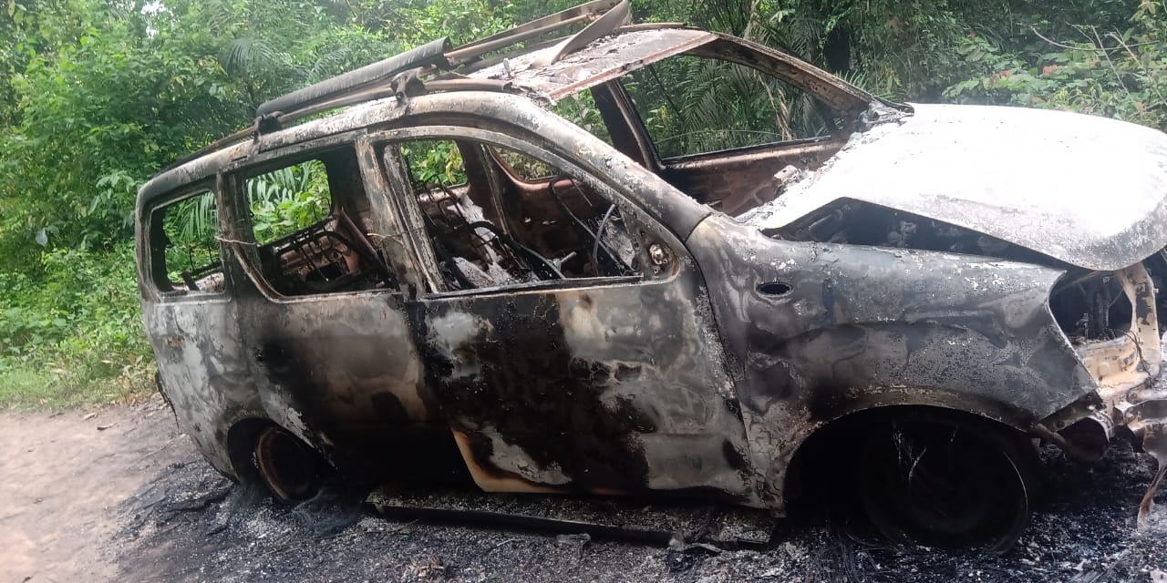 ಕಡಬ: ಚಲಿಸುತ್ತಿದ್ದ ಕಾರು ಏಕಾಏಕಿ ಬೆಂಕಿಗಾಹುತಿ !