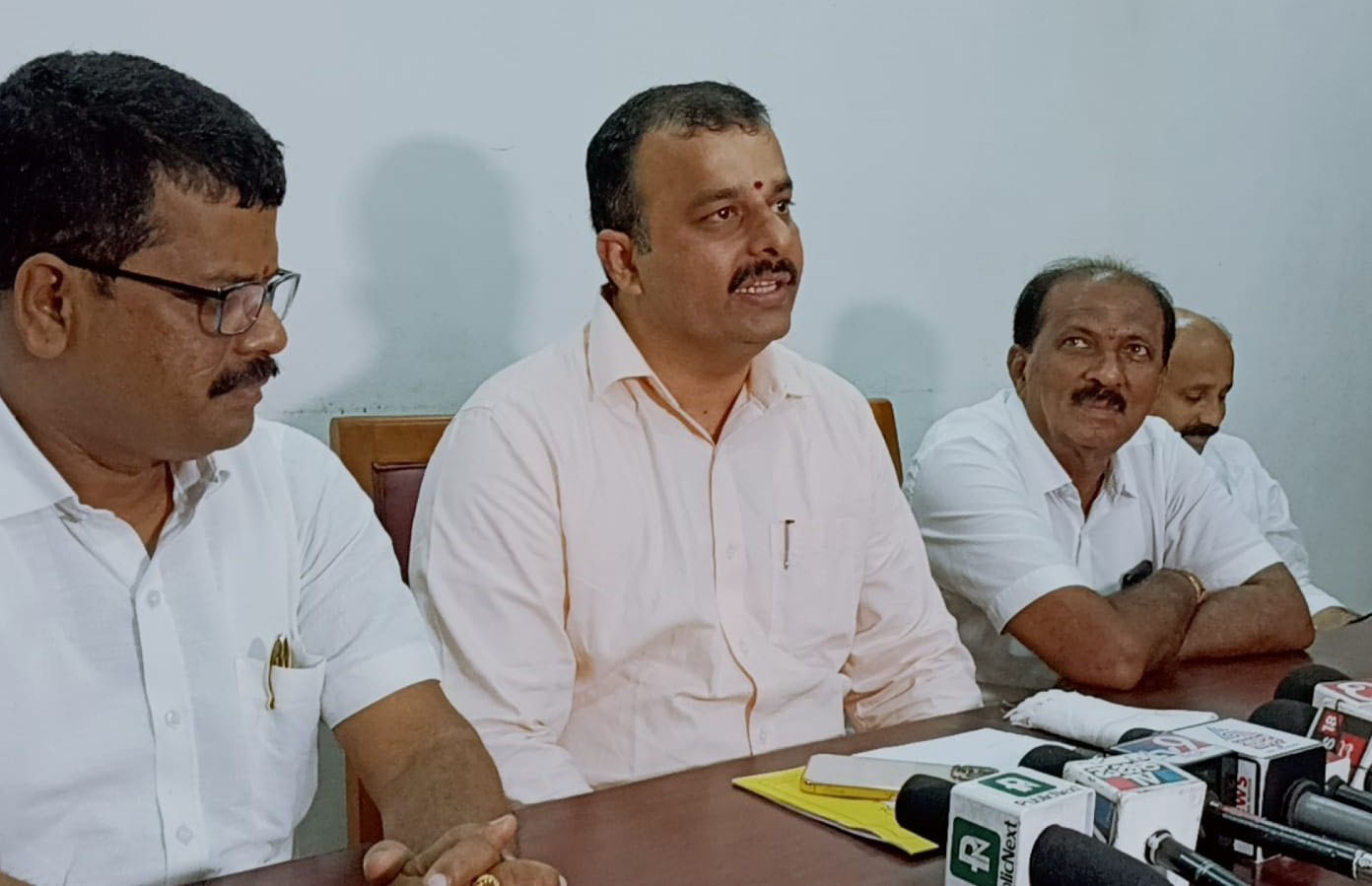 ಹಿಂದಿ ಹೇರಿಕೆಯ ಪ್ರಶ್ನೆಯೇ ಇಲ್ಲ: ಸಚಿವ ಸುನೀಲ್ ಕುಮಾರ್