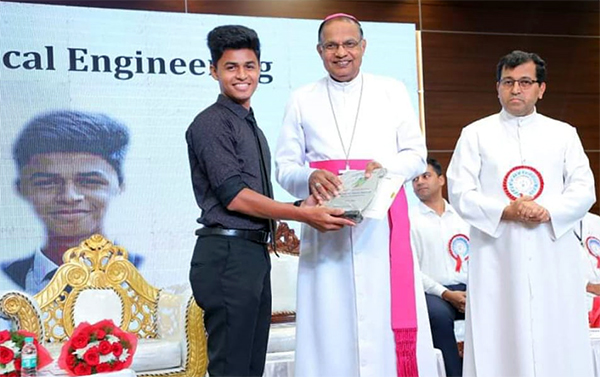 ಸಂತ ಜೋಸೆಫ್ ಇಂಜಿನಿಯರಿಂಗ್ ಕಾಲೇಜಿನ ಅಖ್ತರ್ ಅಹ್ಸನ್ ಸಈದ್‌ಗೆ ʼಬೆಸ್ಟ್ ಔಟ್ ಗೋಯಿಂಗ್ ಸ್ಟೂಡೆಂಟ್ ಅವಾರ್ಡ್‌ʼ