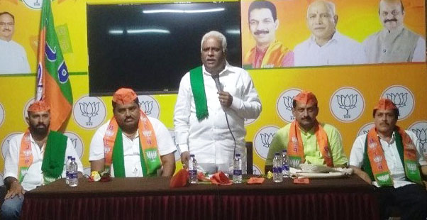 ರೈತ- ಸರಕಾರದ ಮಧ್ಯೆ ಕೊಂಡಿಯಾಗಿ: ಬಿಜೆಪಿ ಕಾರ್ಯಕರ್ತರಿಗೆ ಈರಣ್ಣ ಕಡಾಡಿ ಕರೆ