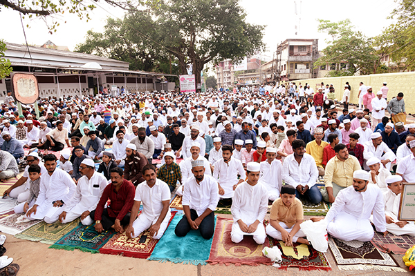 ದ.ಕ. ಜಿಲ್ಲೆಯಲ್ಲಿ ಸಂಭ್ರಮದ ‘ಈದುಲ್ ಫಿತ್ರ್’ ಆಚರಣೆ