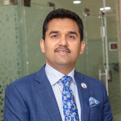 ಸಂತೋಷ್ ಟ್ರೋಫಿ ಜಯಿಸಿದ ಕೇರಳ ಫುಟ್ಬಾಲ್ ತಂಡಕ್ಕೆ 1 ಕೋ.ರೂ. ಬಹುಮಾನ ನೀಡಿದ ಉದ್ಯಮಿ  ಡಾ.ಶಂಶೀರ್ ವಯಾಲಿಲ್