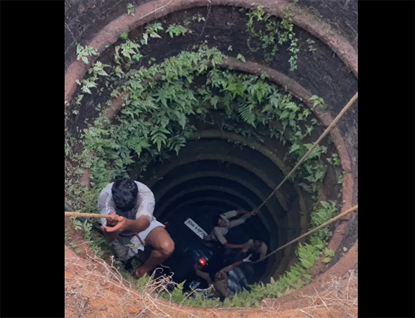 ಕಾಸರಗೋಡು : ನಿಯಂತ್ರಣ ತಪ್ಪಿ ರಸ್ತೆ ಬದಿಯ ಬಾವಿಗೆ ಬಿದ್ದ ಕಾರು!