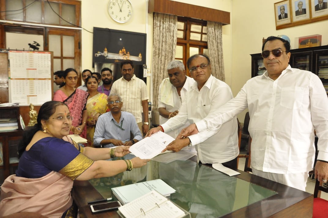 ಜೂ.10ರಂದು ರಾಜ್ಯಸಭೆಯ ನಾಲ್ಕು ಸ್ಥಾನಗಳಿಗೆ ಚುನಾವಣೆ; ಡಿ.ಕುಪೇಂದ್ರ ರೆಡ್ಡಿ ನಾಮಪತ್ರ ಸಲ್ಲಿಕೆ