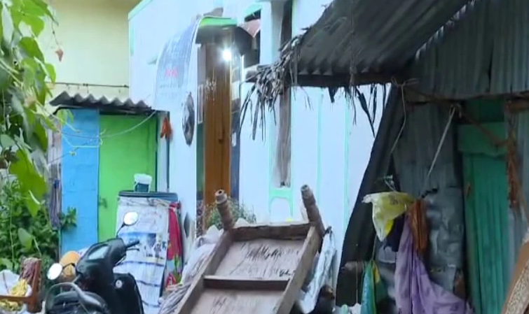 ಮಂಡ್ಯ: ಮಗಳ ಮೃತದೇಹದ ಪಕ್ಕದಲ್ಲೇ 4 ದಿನ ಕಳೆದ ತಾಯಿ