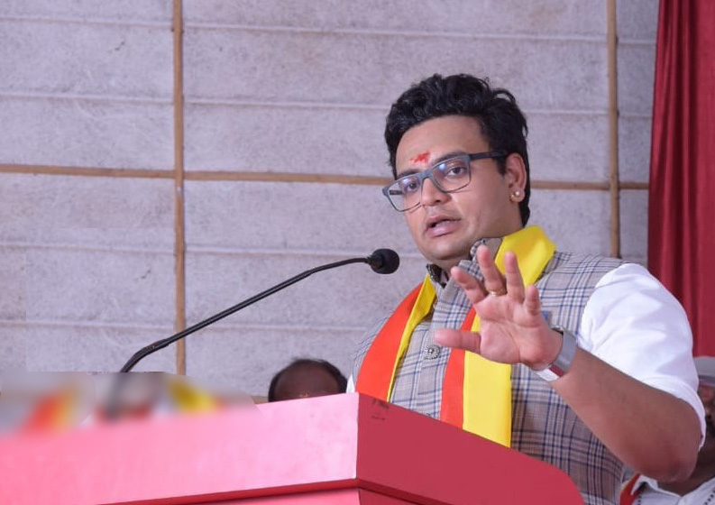 ಶಾಲಾ ಪಠ್ಯದಲ್ಲಿ ಎಡ-ಬಲ ಎರಡೂ ಬೇಡ, ಇತಿಹಾಸವನ್ನು ಬೋಧಿಸಿ: ಯದುವೀರ್ ಕೃಷ್ಣದತ್ತ  ಒಡೆಯರ್