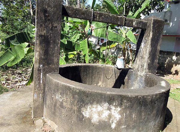 ಮಂಗಳೂರು: ಬಾವಿಗೆ ಬಿದ್ದ ಯುವಕನ ರಕ್ಷಣೆ