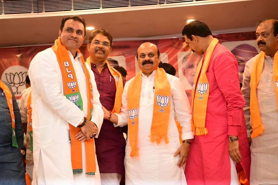 ಮಾಜಿ ಸಚಿವ ಪ್ರಮೋದ್ ಮಧ್ವರಾಜ್ ಸಹಿತ ಹಲವು ಮುಖಂಡರು ಬಿಜೆಪಿ ಸೇರ್ಪಡೆ