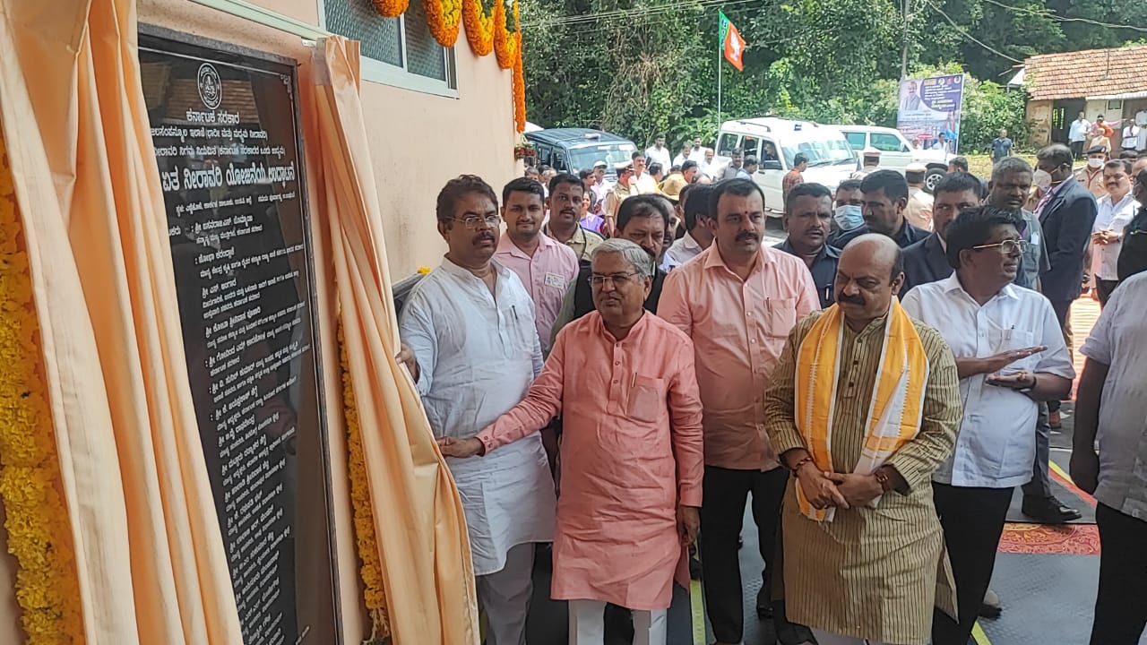 ರೈತರು ನೀರನ್ನು ಮಿತವಾಗಿ, ವೈಜ್ಞಾನಿಕವಾಗಿ ಬಳಸಿ : ಸಚಿವ ಕಾರಜೋಳ ಕರೆ