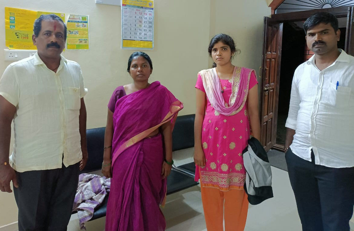 ಅಸಹಾಯಕ ಸ್ಥಿತಿಯಲ್ಲಿದ್ದ ಮಹಿಳೆಯ ರಕ್ಷಣೆ