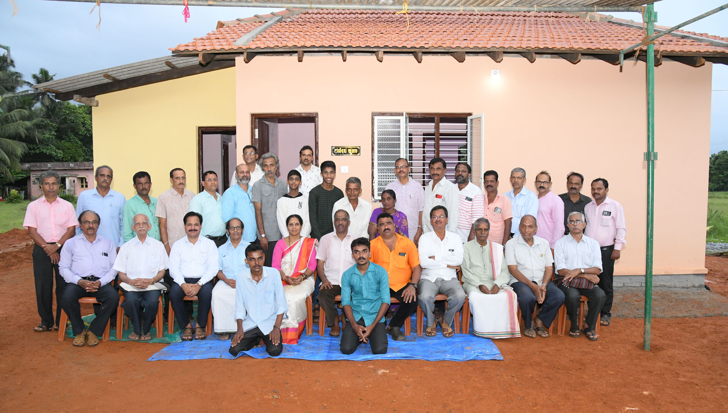 ವಿದ್ಯಾಪೋಷಕ್ ವಿದ್ಯಾರ್ಥಿಗಳಿಗೆ ನೂತನ ಮನೆ ಹಸ್ತಾಂತರ