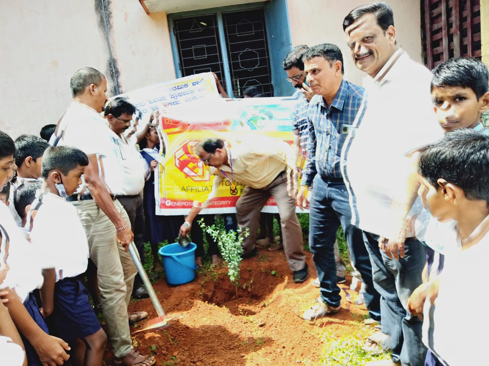 ಜಯಂಟ್ಸ್ ಗ್ರೂಪಿನಿಂದ ಸಸಿ ನೆಡುವ ಕಾರ್ಯಕ್ರಮಕ್ಕೆ ಚಾಲನೆ