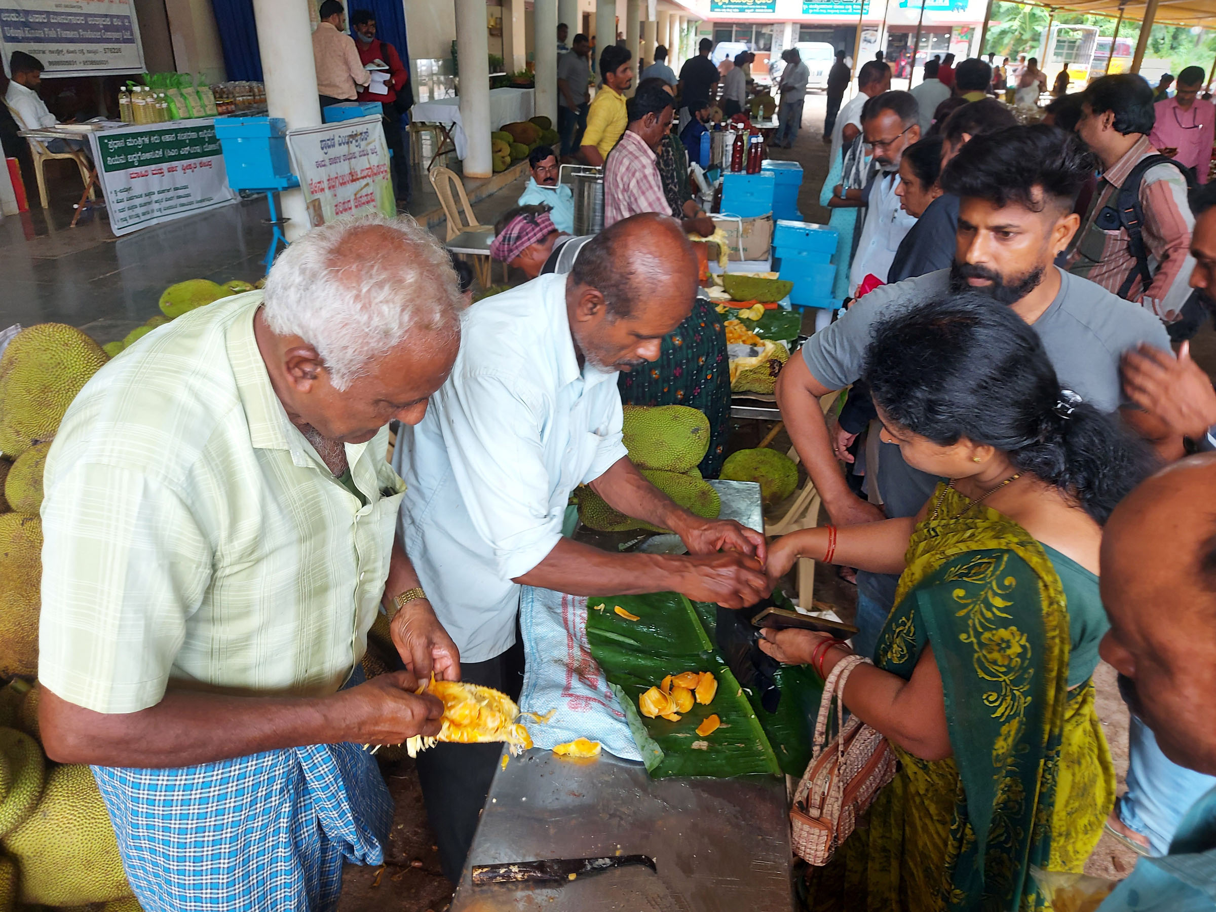 ಉಡುಪಿಯಲ್ಲಿ ಹಲಸು, ಜೇನು ಪ್ರದರ್ಶನ -ಮಾರಾಟ ಮೇಳಕ್ಕೆ ಚಾಲನೆ