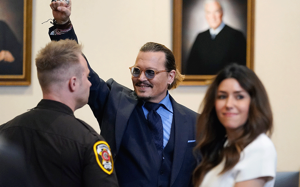 ಮಾನನಷ್ಟ ಪ್ರಕರಣ ಗೆದ್ದ ಜಾನಿ ಡೆಪ್; ಮಾಜಿ ಪತ್ನಿ ನೀಡಬೇಕಿರುವ ಪರಿಹಾರ 15 ದಶಲಕ್ಷ ಡಾಲರ್!