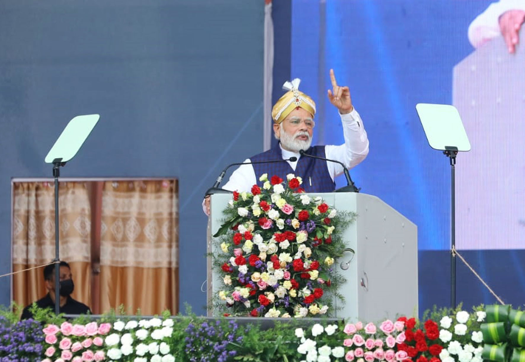 ಬೆಂಗಳೂರು: 33ಸಾವಿರ ಕೋಟಿ ರೂ.ಗಳ 19 ಯೋಜನೆಗಳಿಗೆ ಪ್ರಧಾನಿ ಚಾಲನೆ