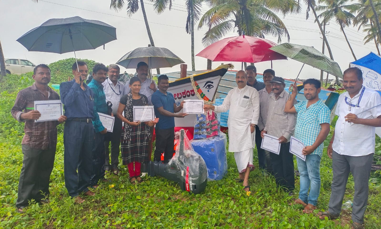 ಪರಿಶಿಷ್ಟ ಜಾತಿ ಮೀನುಗಾರರಿಗೆ ದೋಣಿ, ಸಲಕರಣೆ ವಿತರಣೆ