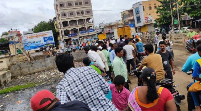 ಮೂಡಲಗಿ; ಬಸ್ ನಿಲ್ದಾಣದ ಬಳಿ 7 ಭ್ರೂಣಗಳು ಪತ್ತೆ: ತನಿಖೆಗೆ ತಂಡ ರಚನೆ