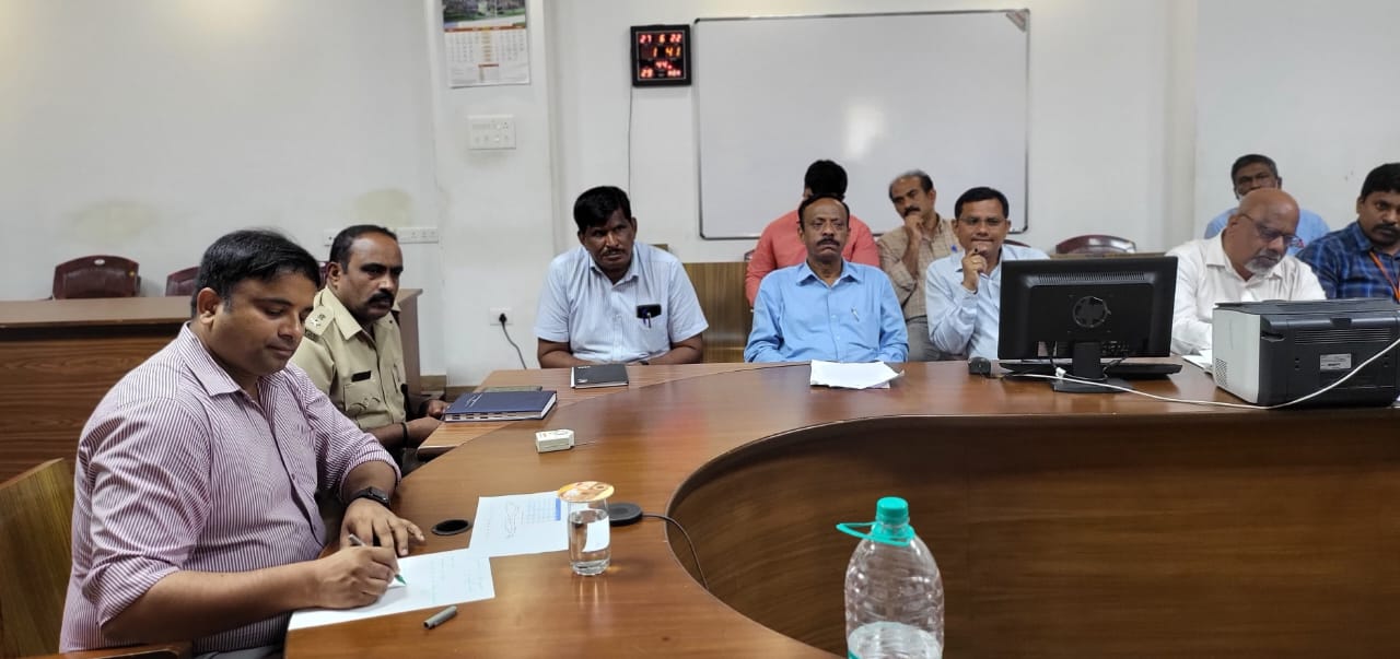 ಸಿಎನ್‌ಜಿ ಬೆಲೆ ಇಳಿಸಲು ಕಾರ್ಪೊರೇಟ್ ಕಚೇರಿಗೆ ಪತ್ರ: ದ.ಕ.ಜಿಲ್ಲಾಧಿಕಾರಿ ರಾಜೇಂದ್ರ